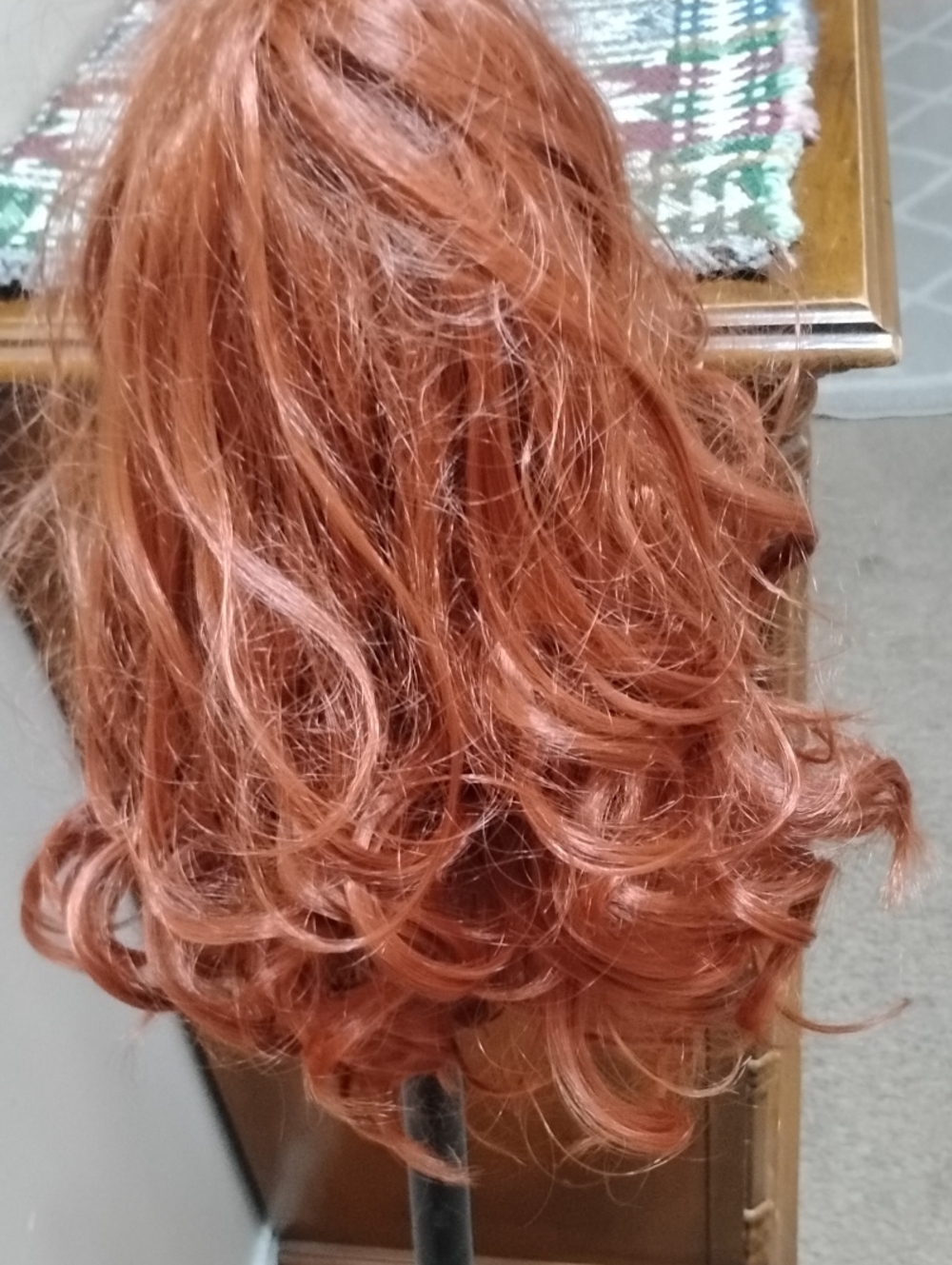 Auburn Red Shoulder Length Wavy Wig – Halloween / Cosplay / Theater / Dress-up